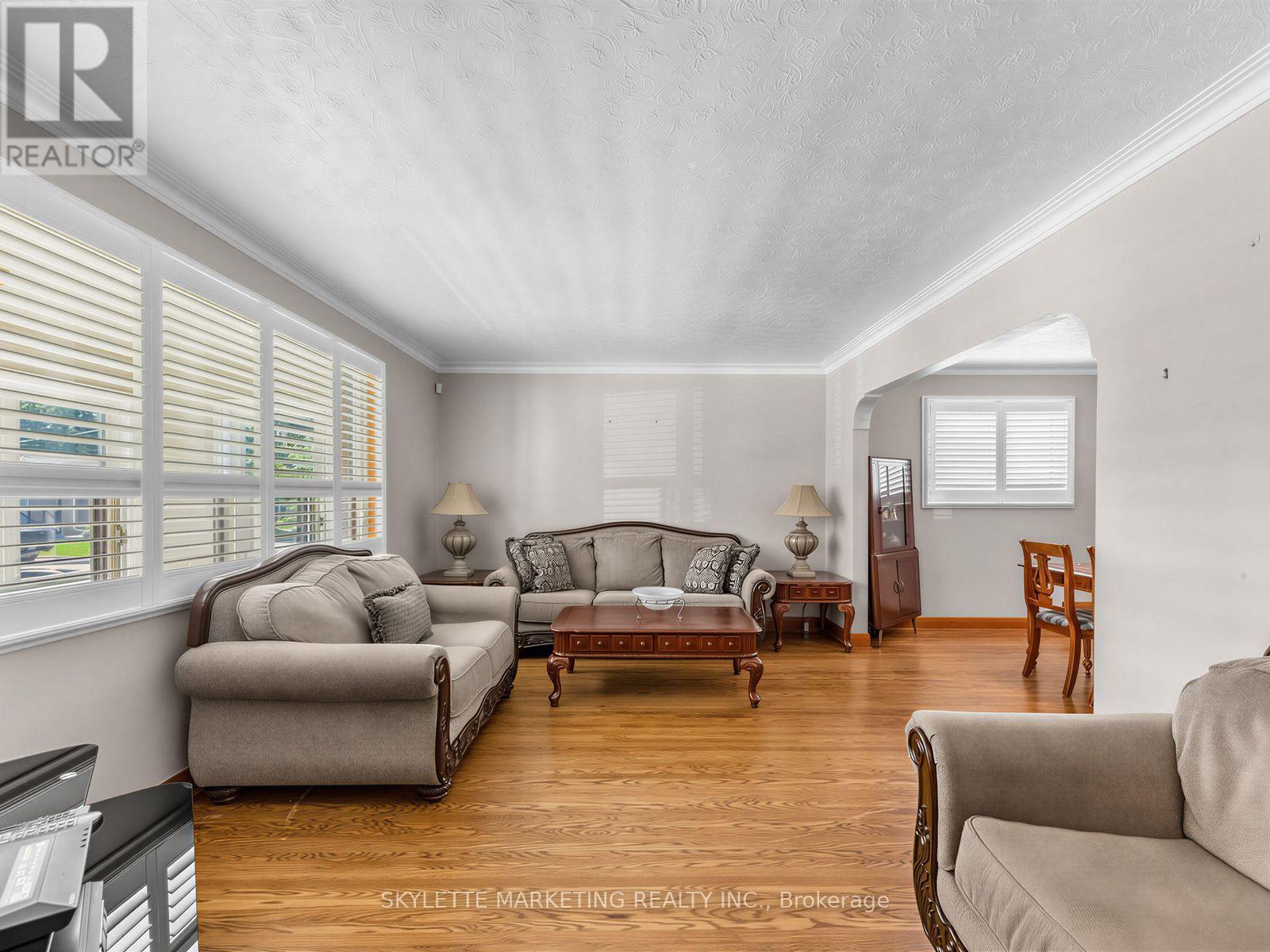 14 BARDWELL CRESCENT - 6