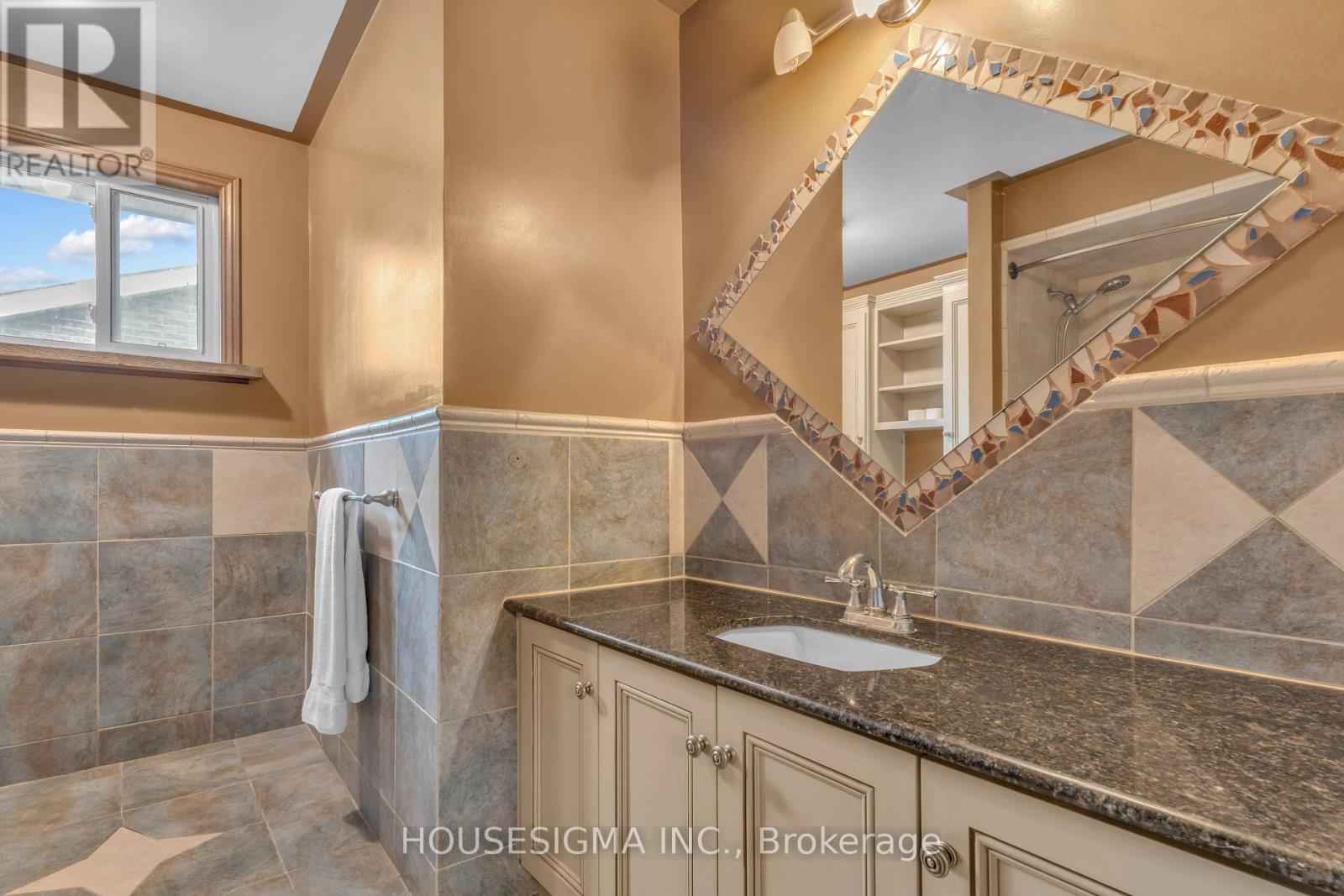 19 MAGANI AVENUE - Image 33