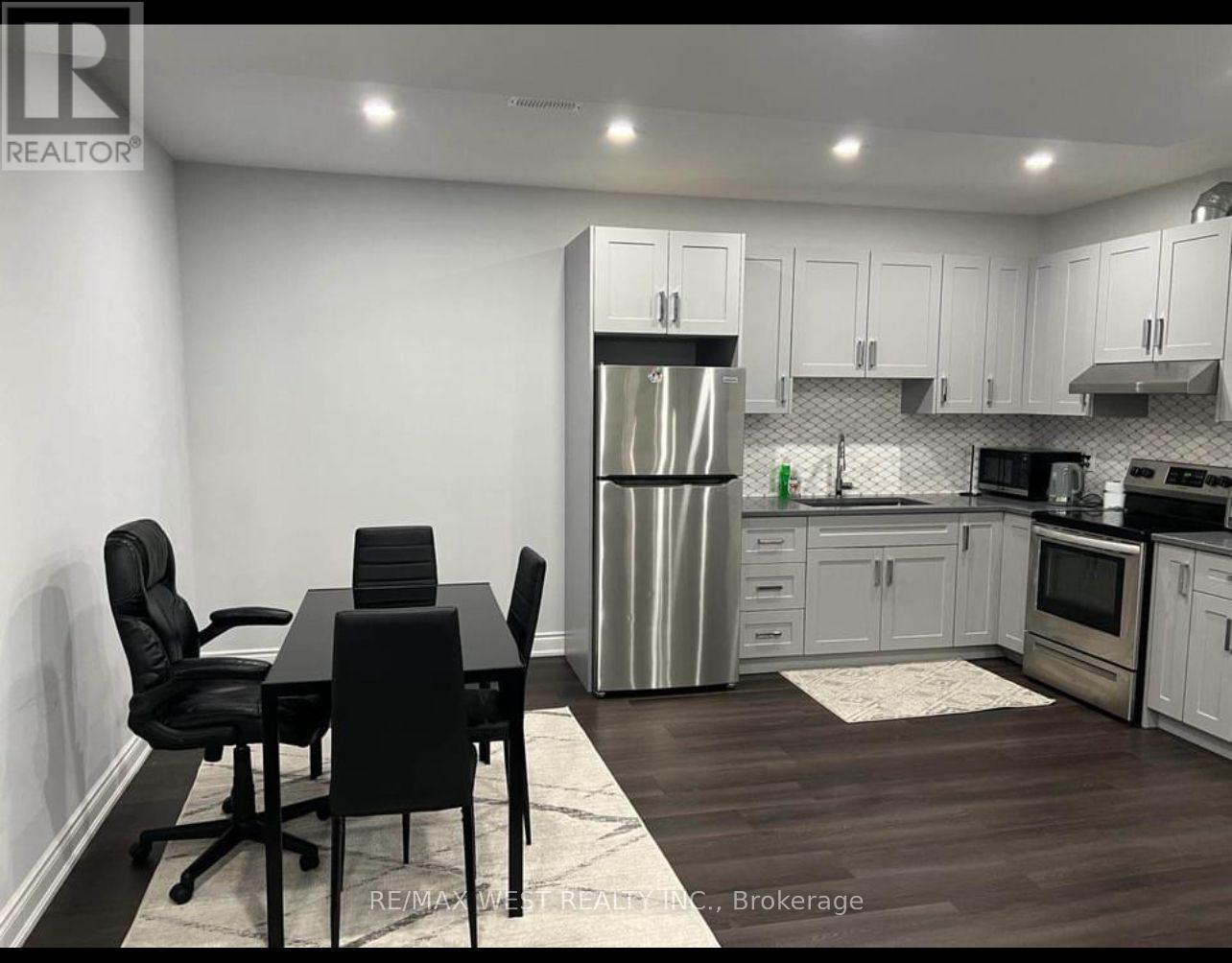 Photo of 121 Appleyard Avenue
