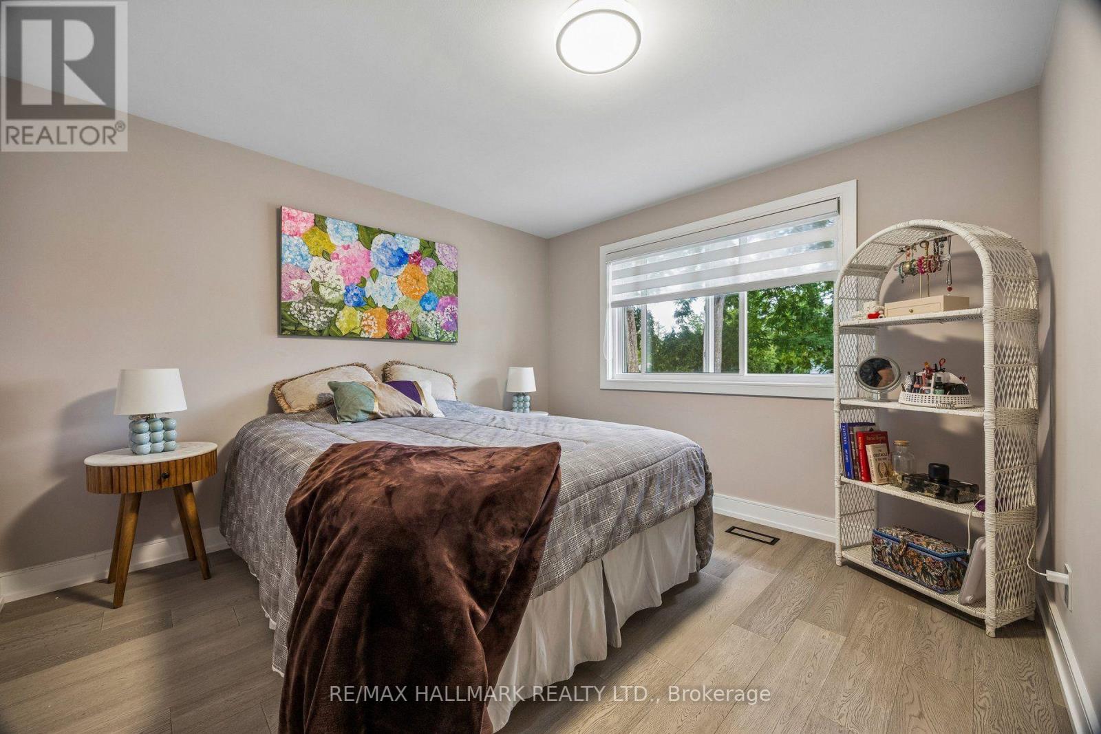 69 NISBET DRIVE - 32
