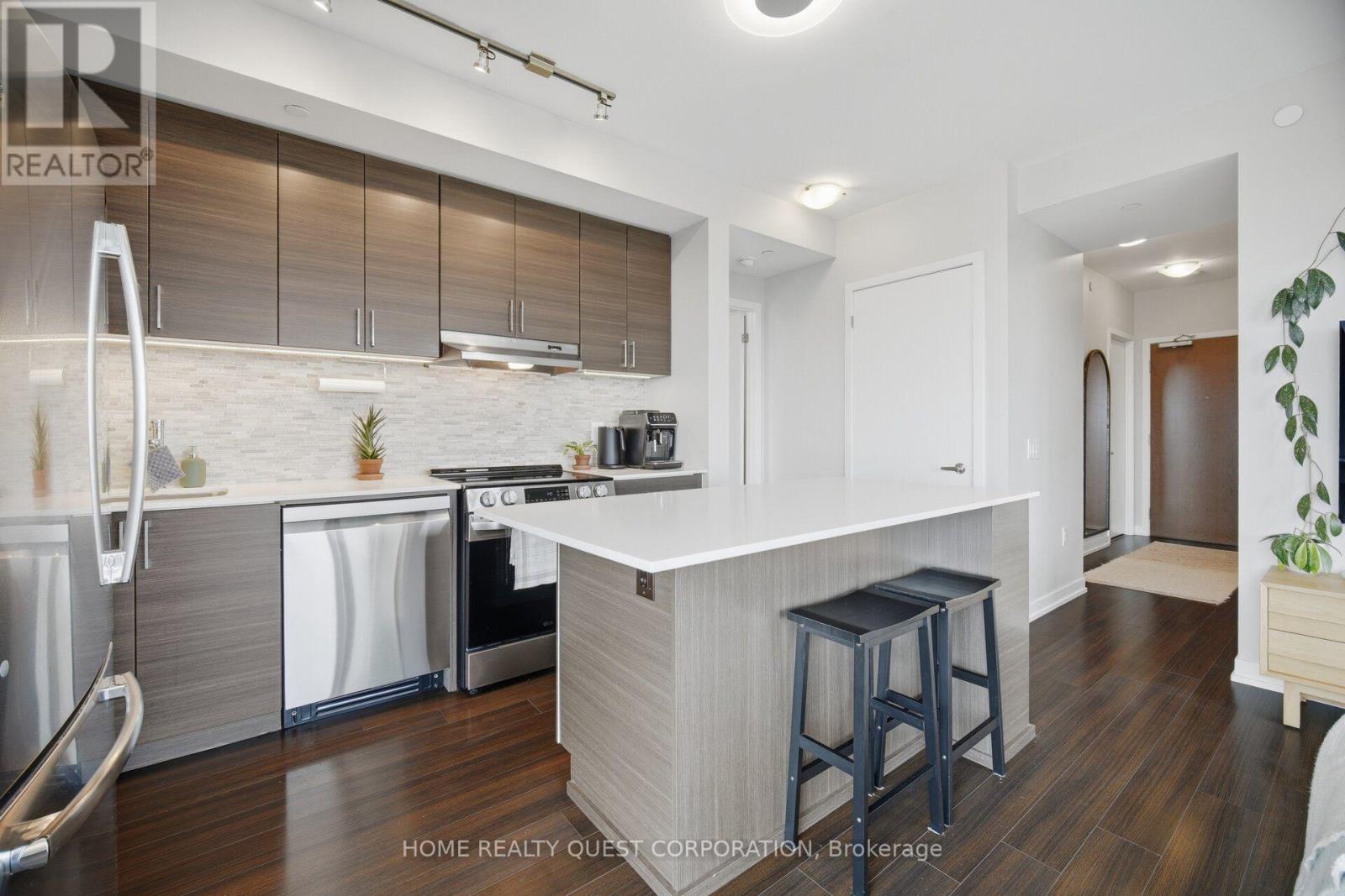 Photo of 2205 - 2560 EGLINTON AVENUE W