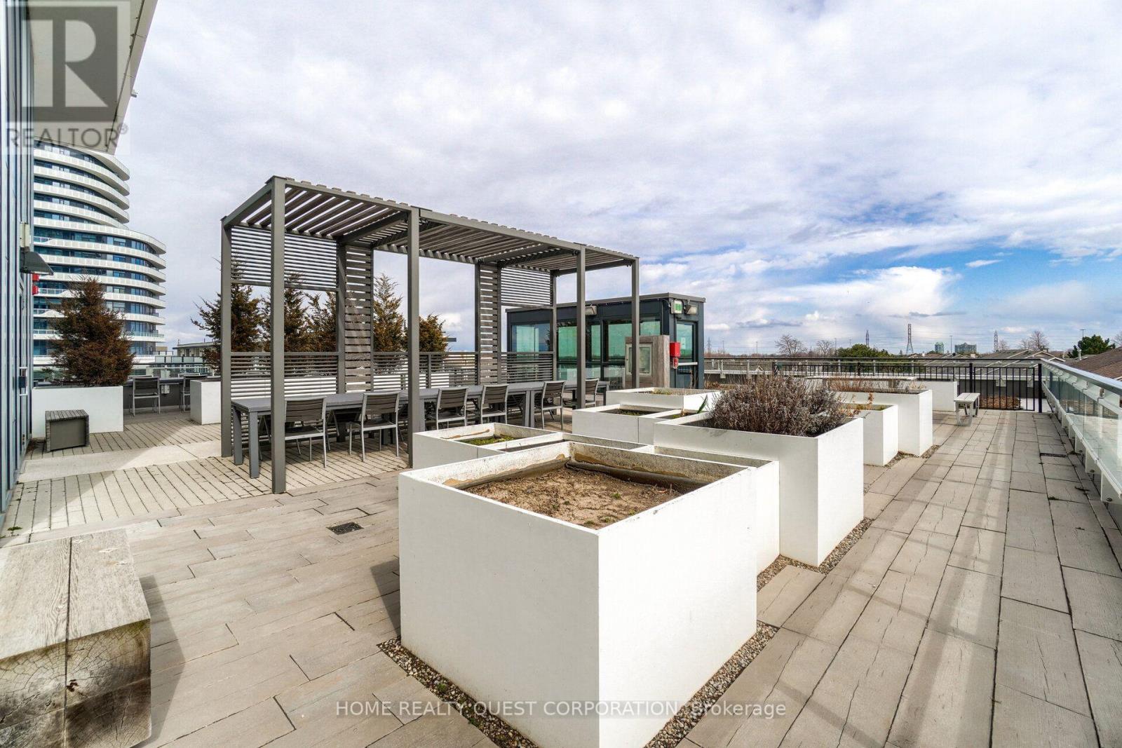 #2205 2560 EGLINTON AVENUE W - 22