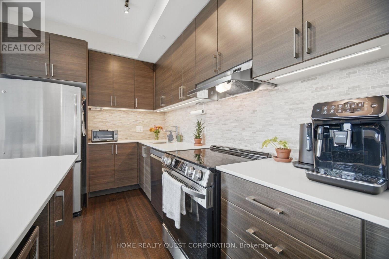 Photo of 2205 - 2560 EGLINTON AVENUE W