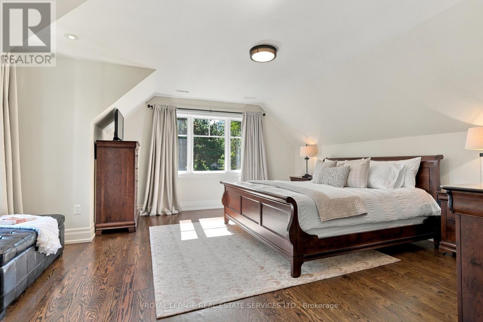 125 ULSTER DRIVE - 26