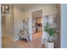 Eating area - 74 Raven Road, Toronto, ON M6L2A7 Photo 6