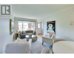 Dining room - 74 Raven Road, Toronto, ON M6L2A7 Photo 8