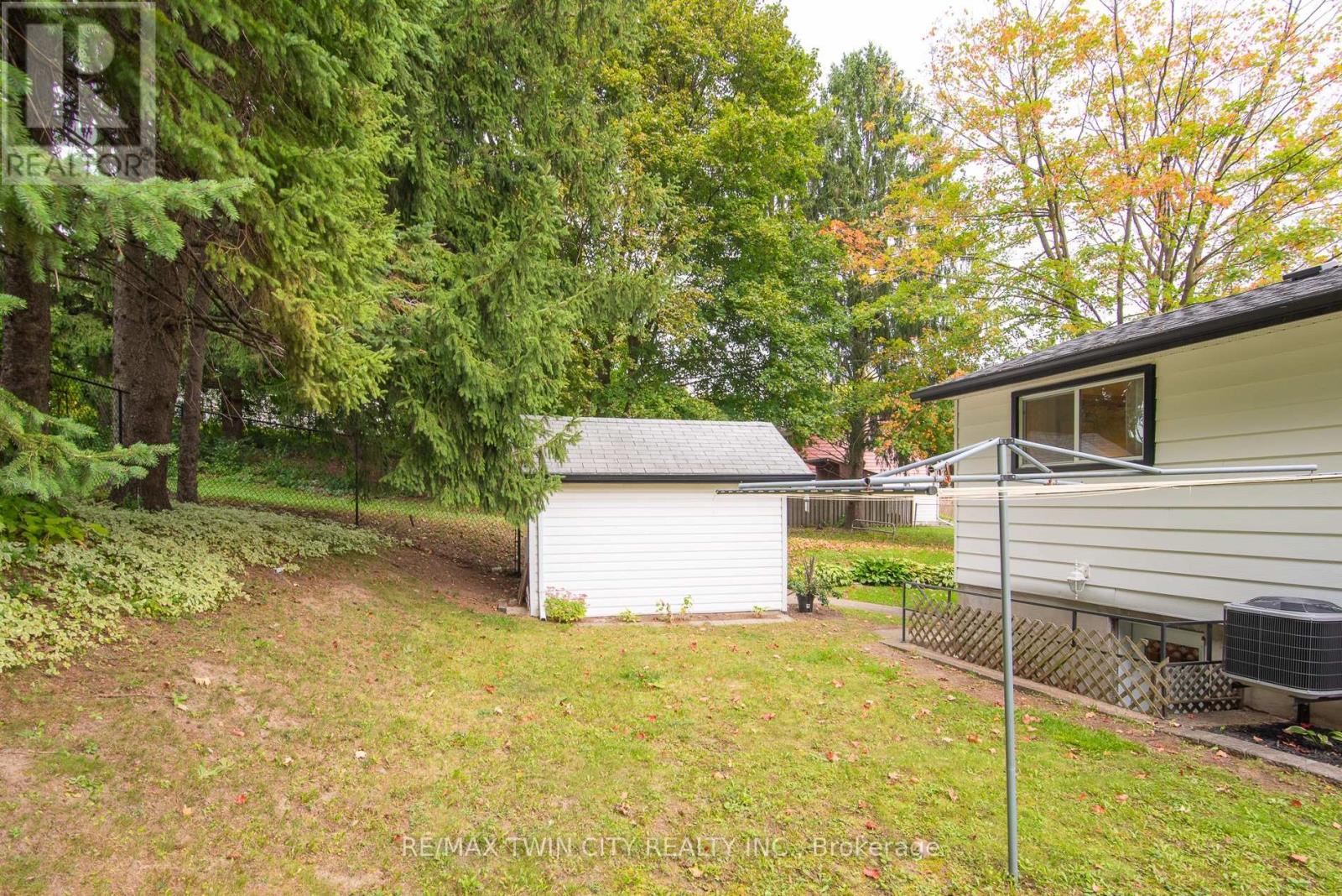 218 PINEDALE DRIVE - 13
