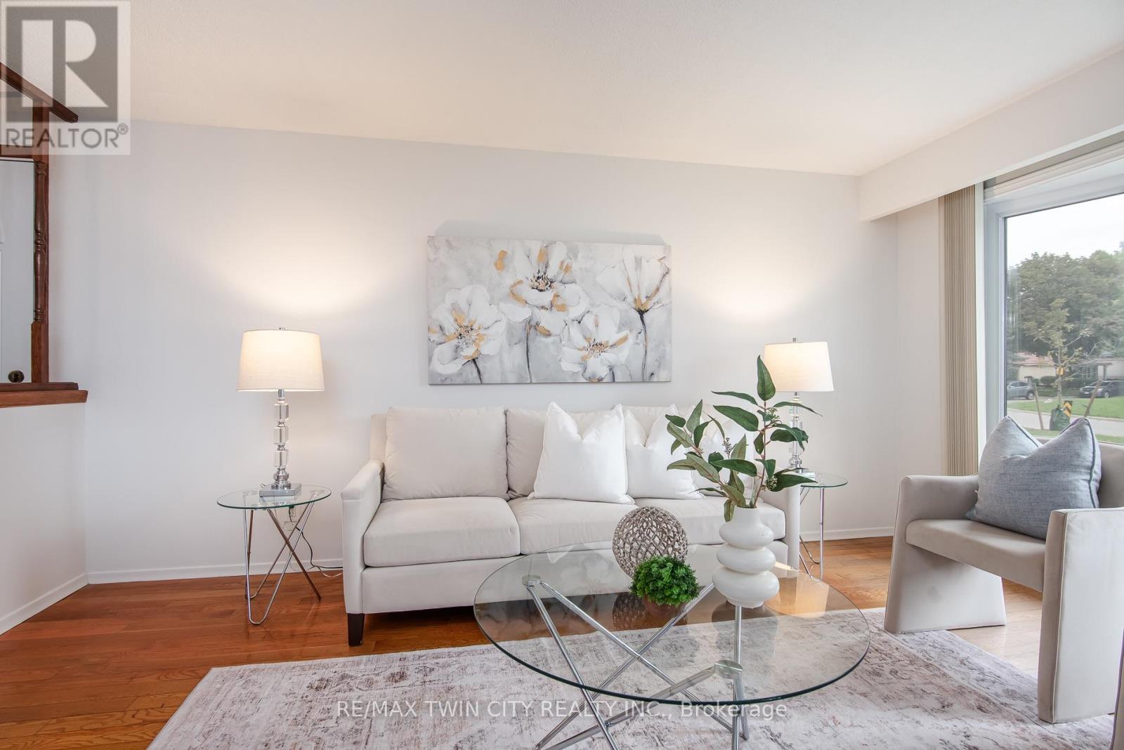 218 PINEDALE DRIVE - 22