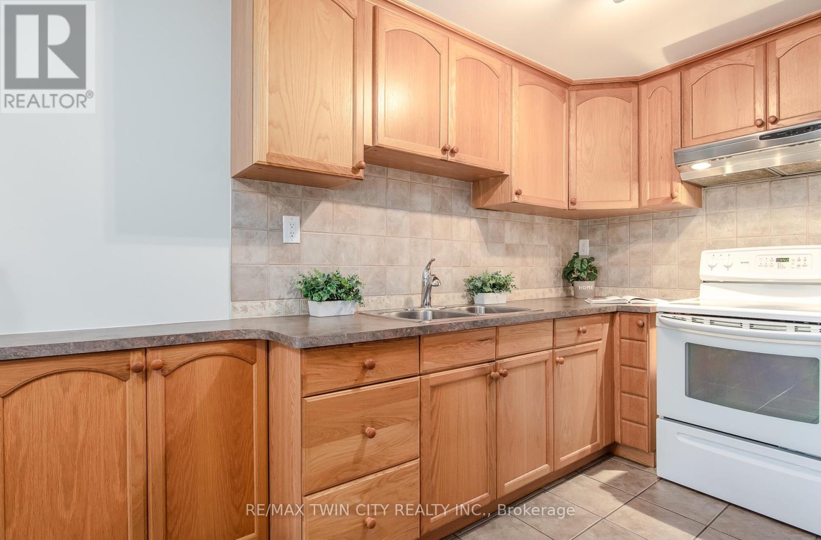 218 PINEDALE DRIVE - 27