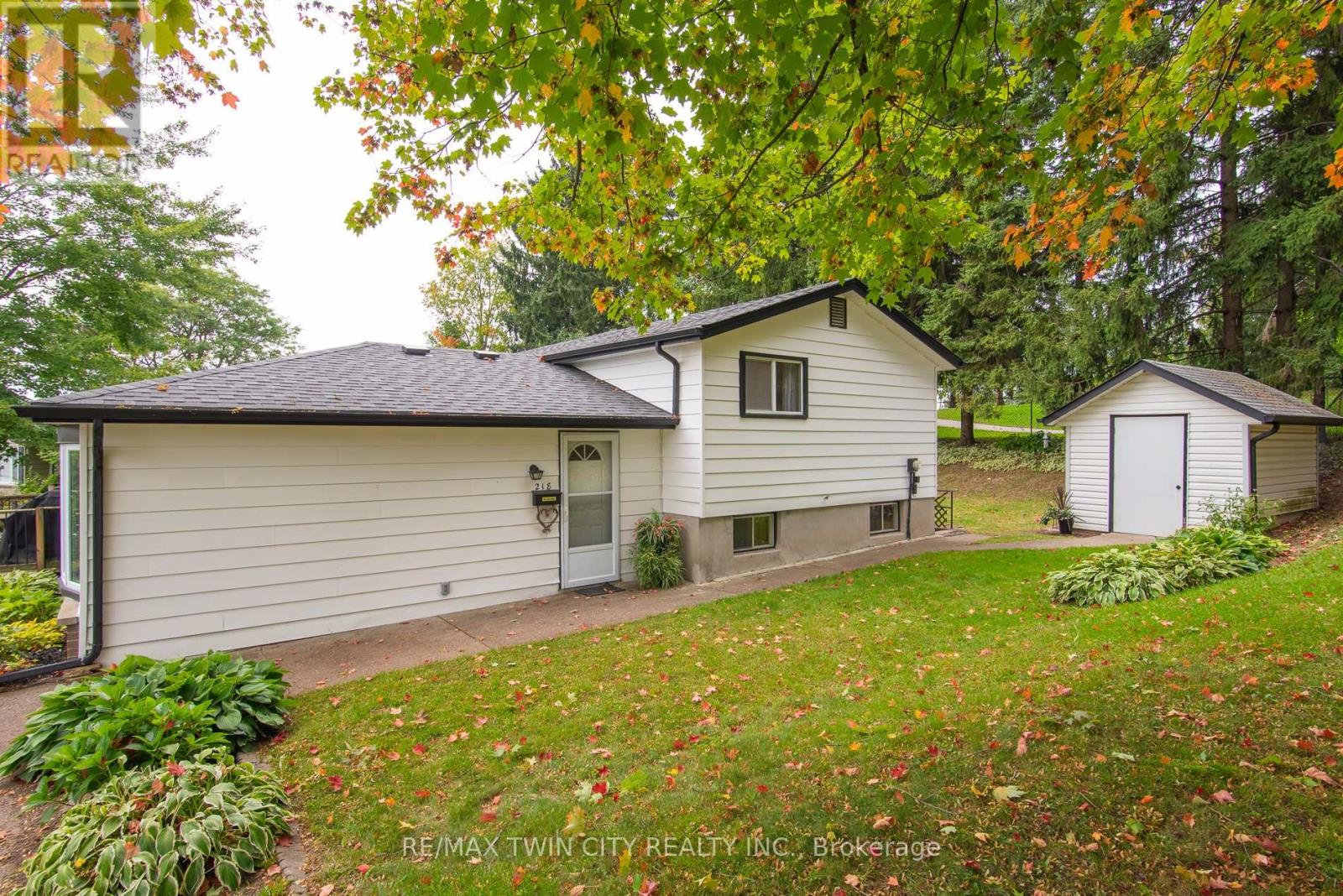 218 PINEDALE DRIVE - 5