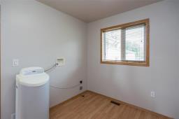 531 Hazel Avenue, Winnipeg Beach, MB R0C3G0 Photo 17