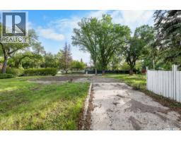 3219/3223 Westgate Avenue, Regina, SK S4S1B4 Photo 8