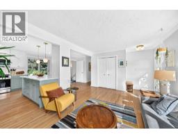 4pc Bathroom - 1916 Green Ridge Road Sw, Calgary, AB T3E4B1 Photo 10