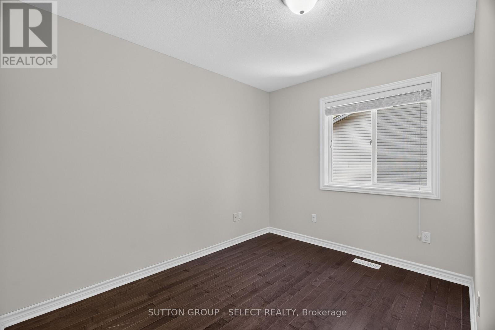 713 SILVERFOX PLACE - Image 32