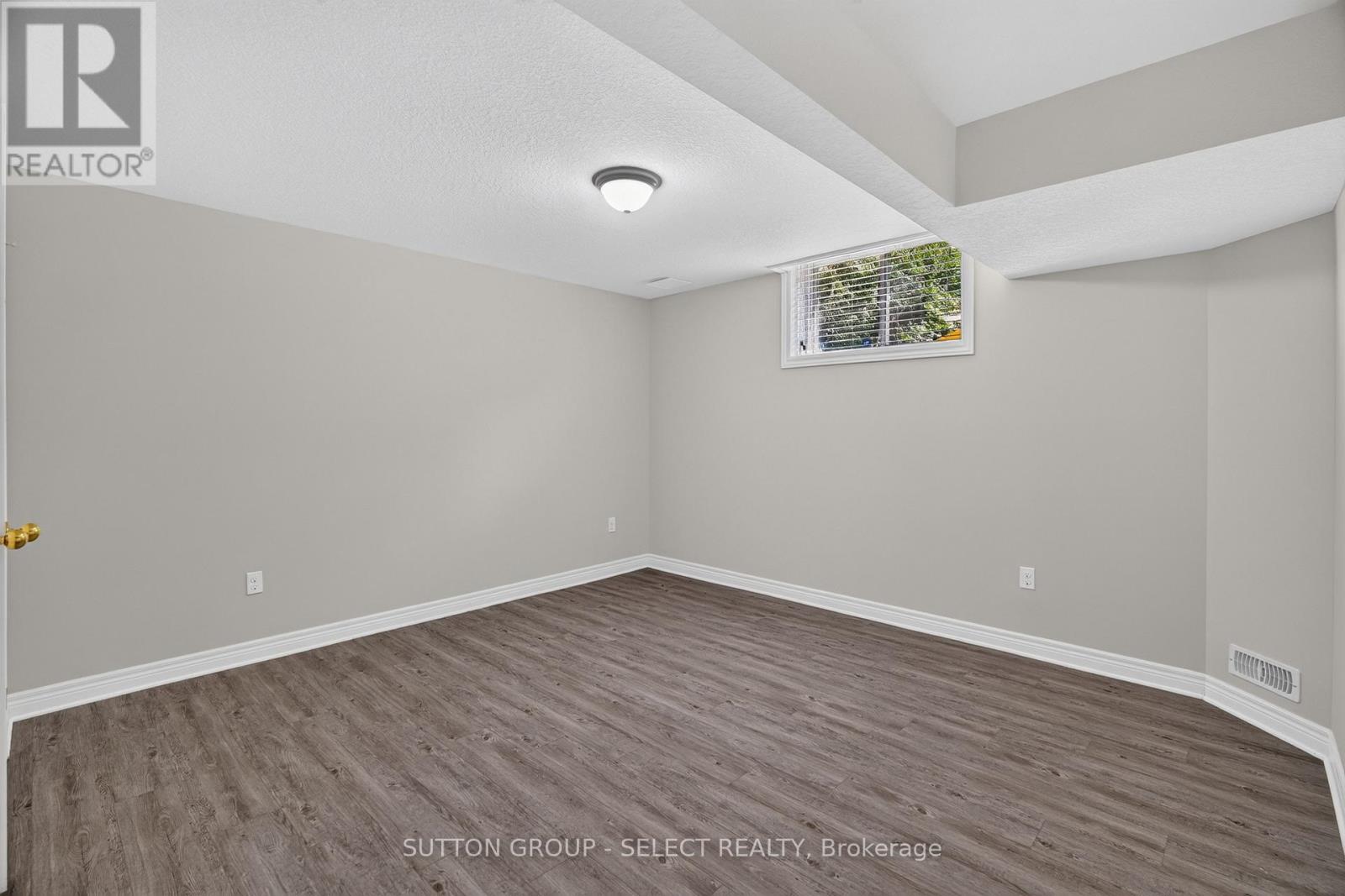 713 SILVERFOX PLACE - Image 36