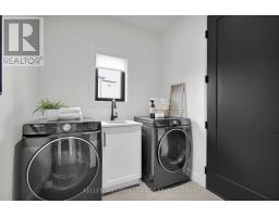 Bathroom - 1789 Applerock Avenue, London North, ON N6G2S7 Photo 17