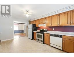 Foyer - 30 Bonaventure Drive, London East, ON N5V4B5 Photo 10