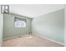 Living room - 30 Bonaventure Drive, London East, ON N5V4B5 Photo 11