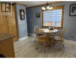 80 Winsor Drive thumbnail 10