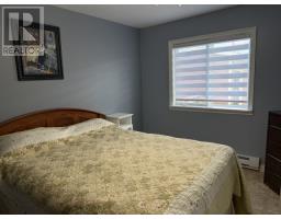 80 Winsor Drive thumbnail 17