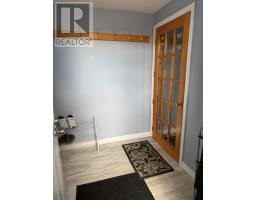 80 Winsor Drive thumbnail 4