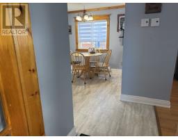80 Winsor Drive thumbnail 5