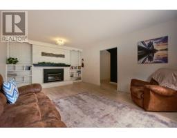 14 Roberts Drive thumbnail 15