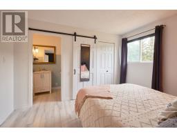 14 Roberts Drive thumbnail 19
