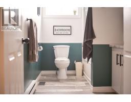14 Roberts Drive thumbnail 26