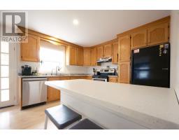 14 Roberts Drive thumbnail 5