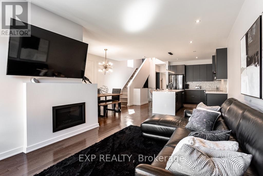 1077 LUNAR GLOW CRESCENT, Ottawa. Luxury613. By Peter Sagos - Image 12