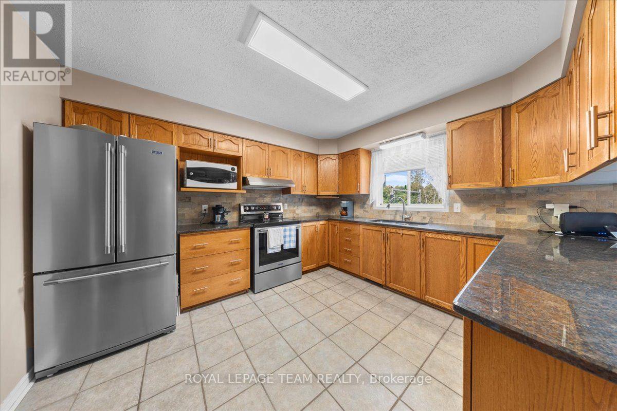 13 Smith Road, North Grenville, Ontario, K0G1T0, North Grenville, Ontario — photo 5 of 5