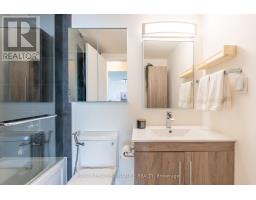 1806 - 33 Harbour Square, Toronto, ON M5J2G2 Photo 19