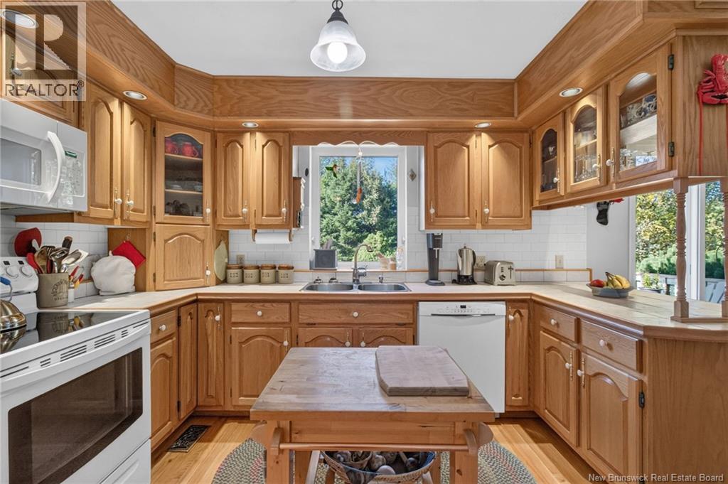 1055 Saint-Joseph Road - 12