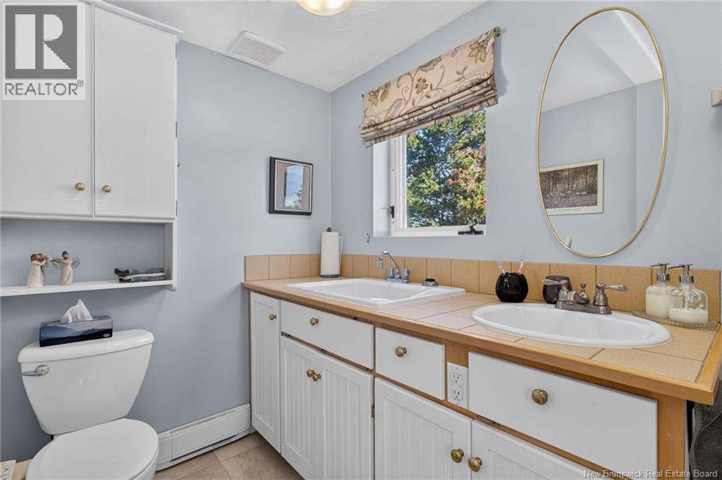 1055 Saint-Joseph Road - 25