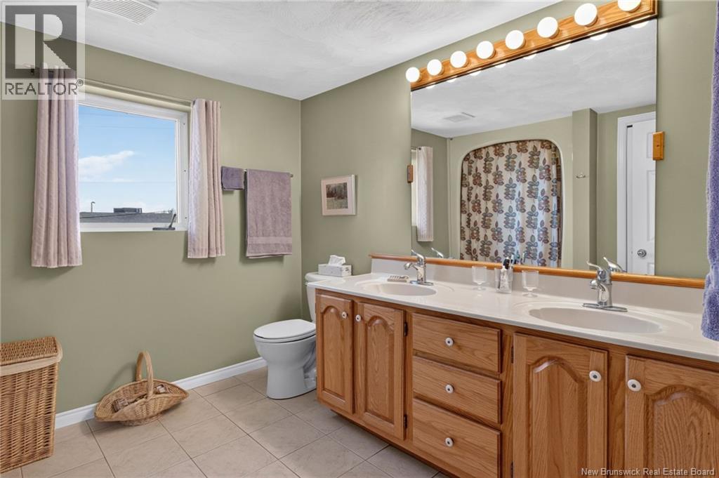 1055 Saint-Joseph Road - 27