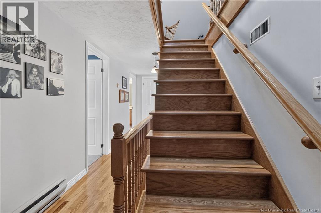 1055 Saint-Joseph Road - 35