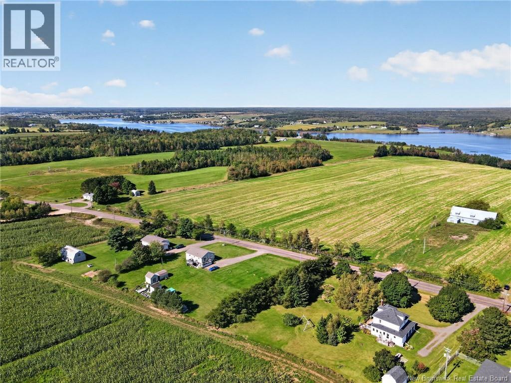 1055 Saint-Joseph Road - 48