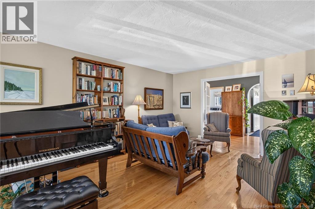 1055 Saint-Joseph Road - 5