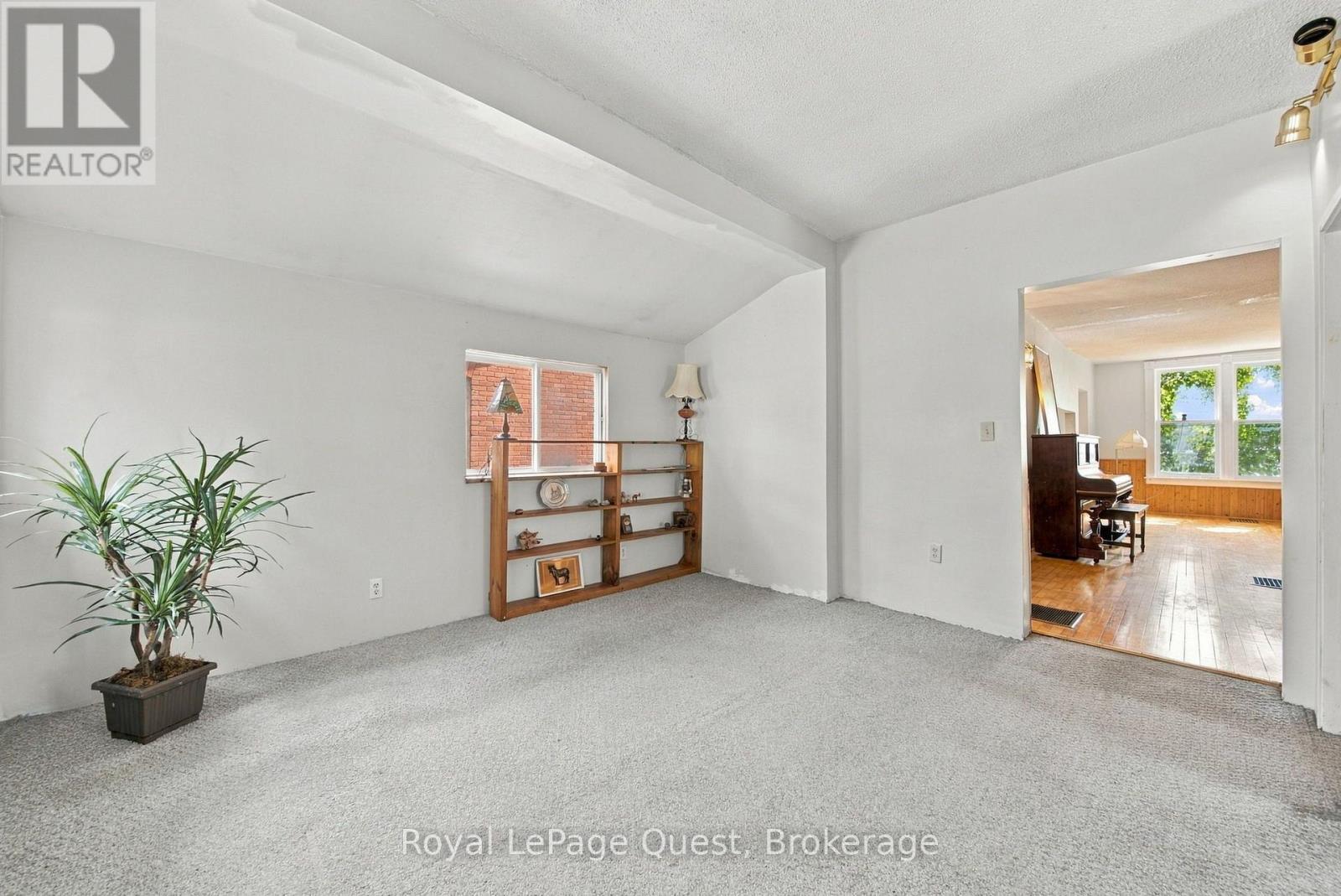 148 COLDWATER ROAD W - Image 15
