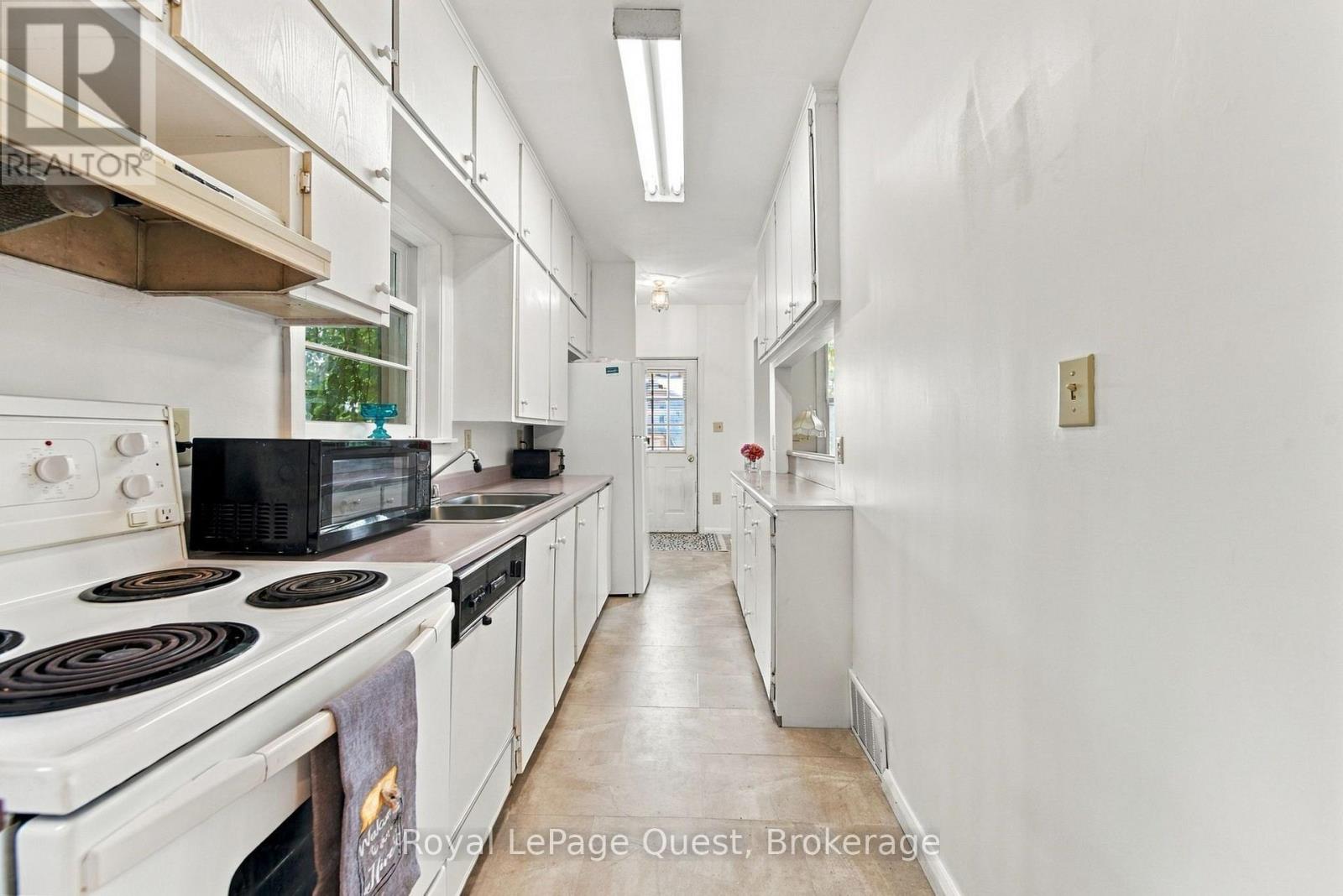 148 COLDWATER ROAD W - 4