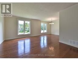 Bedroom 3 - 4 Fitton Heights, Orillia, ON L3V4M7 Photo 10