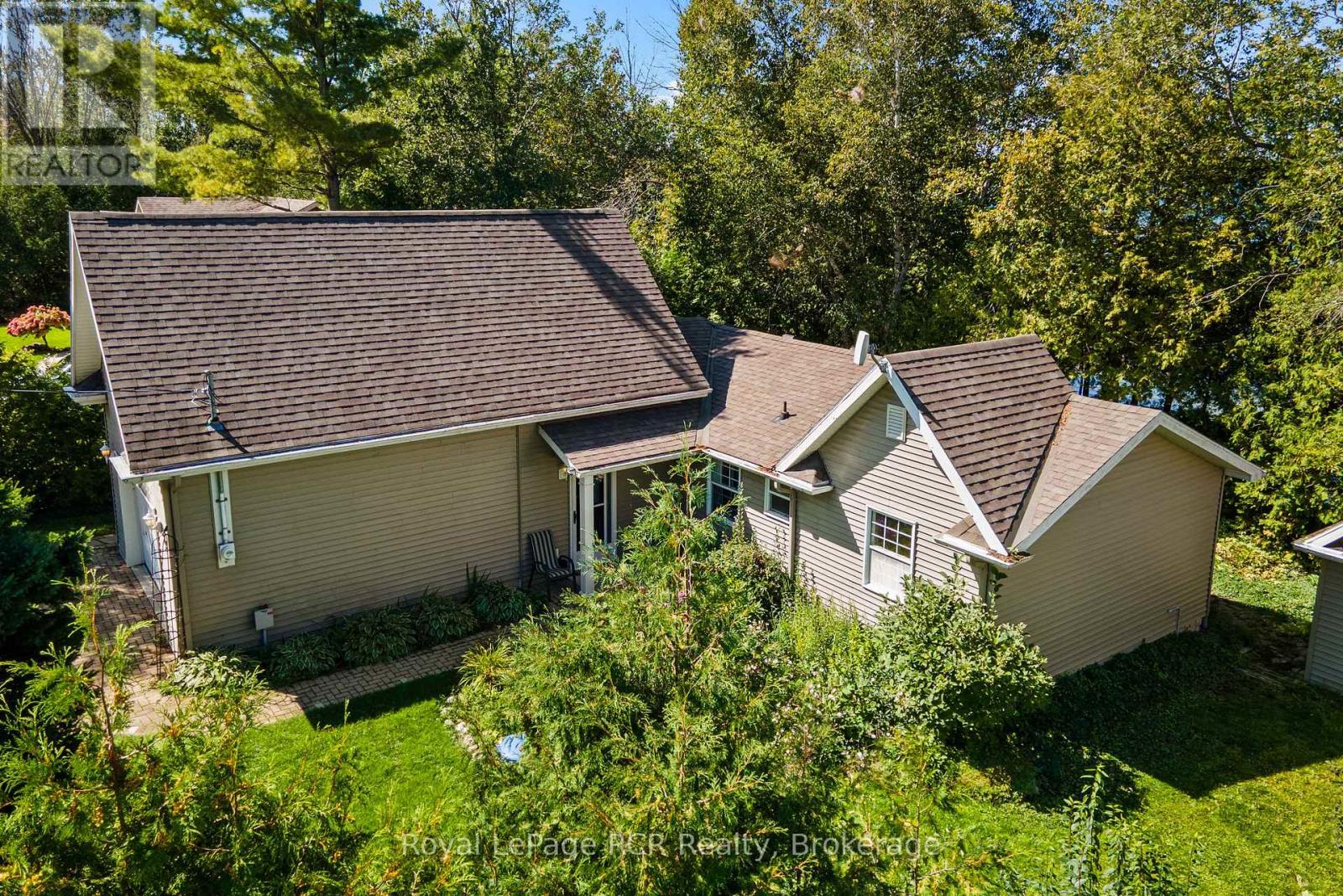 50 HANSEN DRIVE S - 11