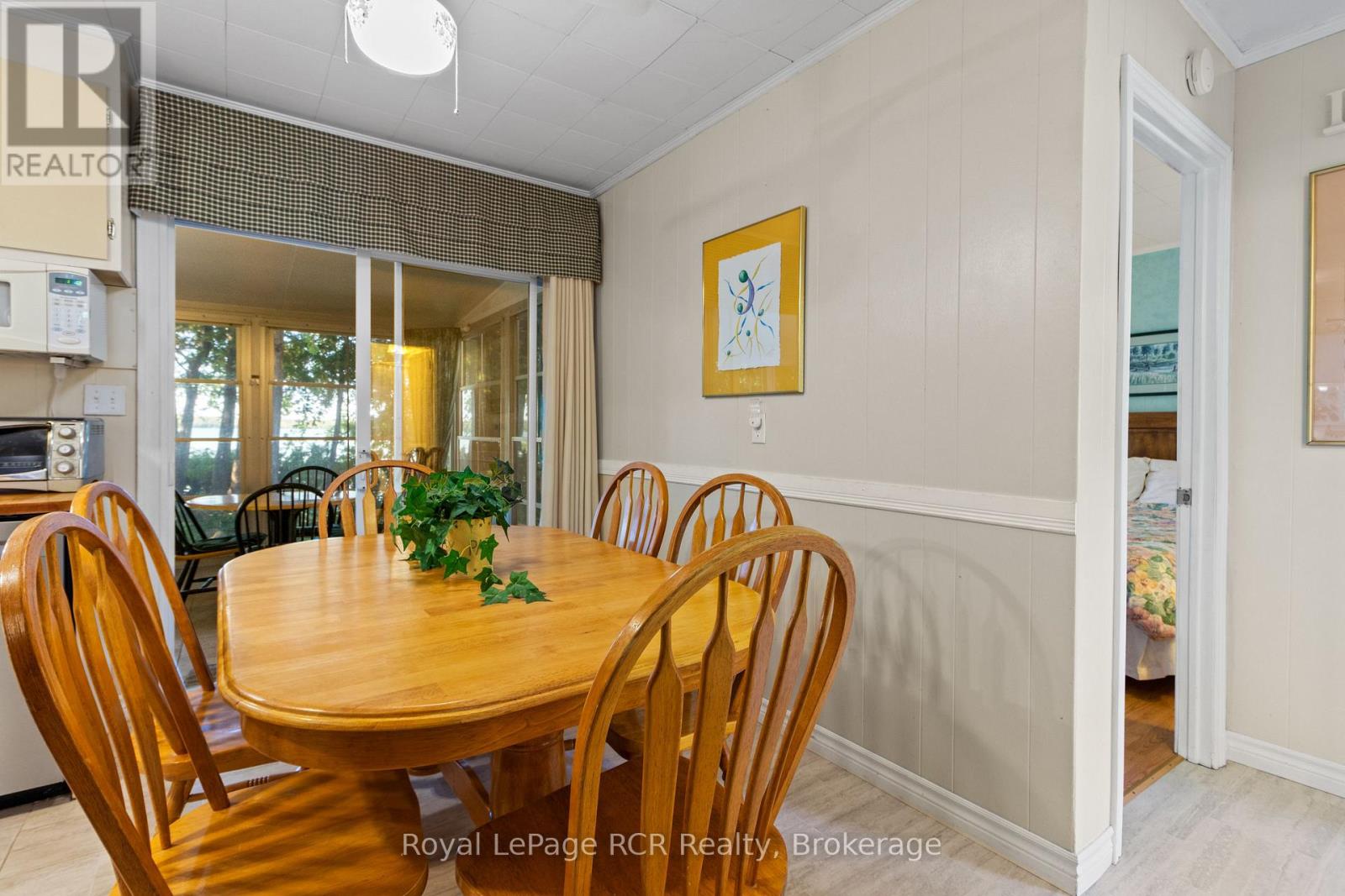 50 HANSEN DRIVE S - 21