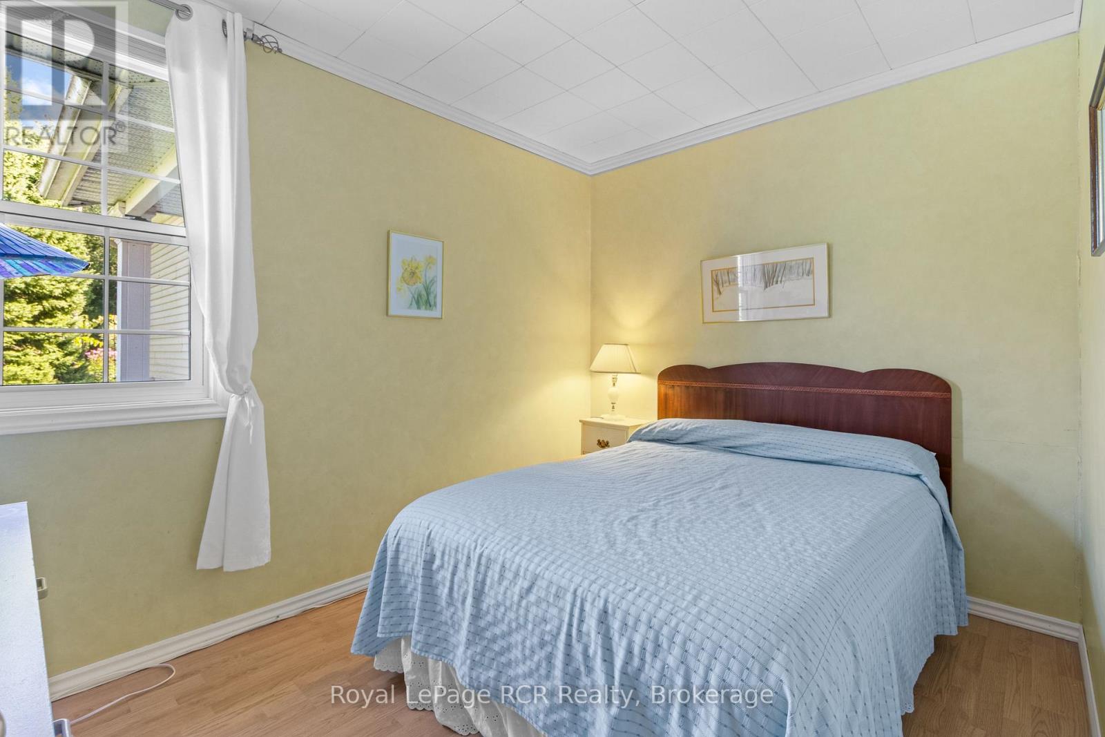 50 HANSEN DRIVE S - 26