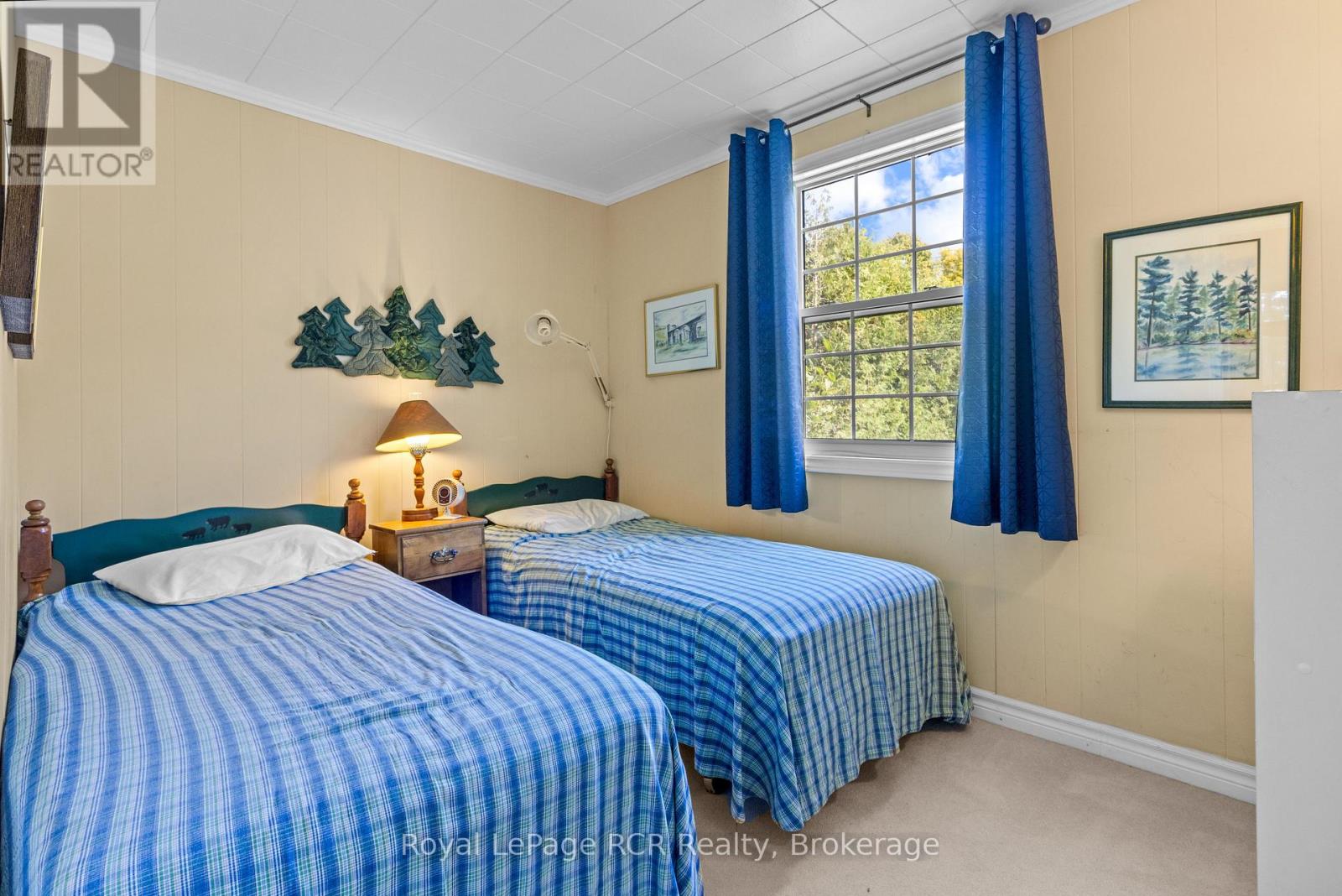 50 HANSEN DRIVE S - 28