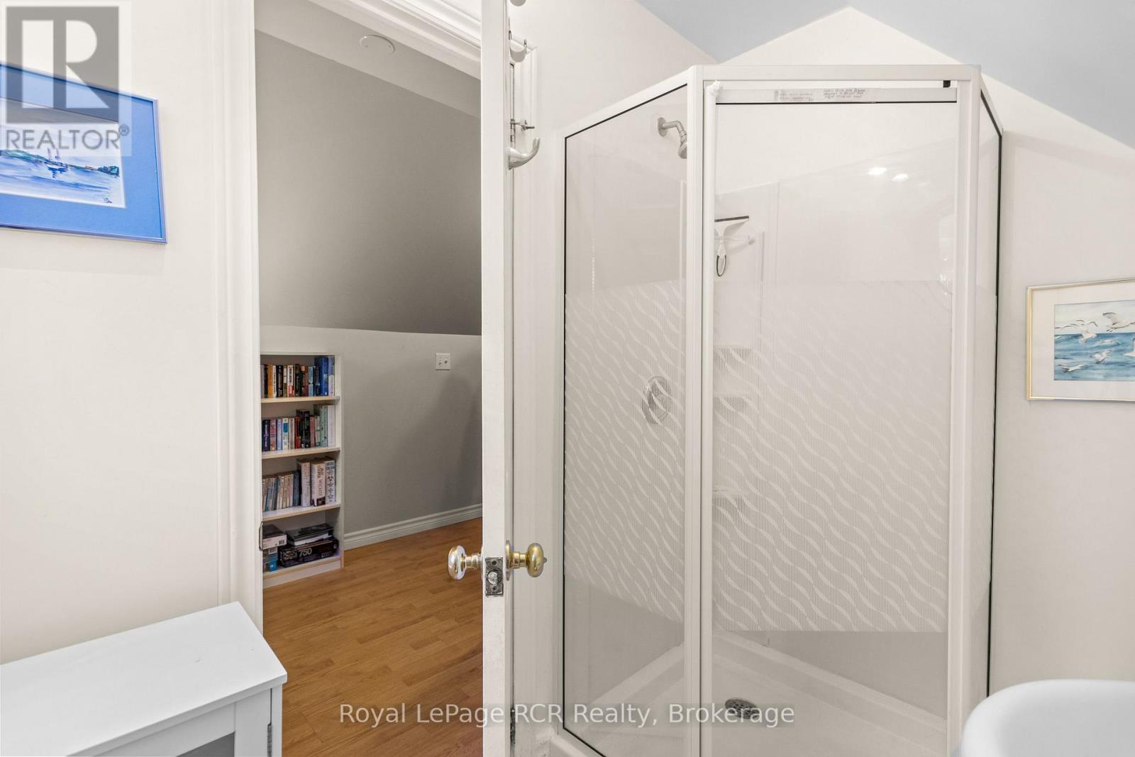 50 HANSEN DRIVE S - 37