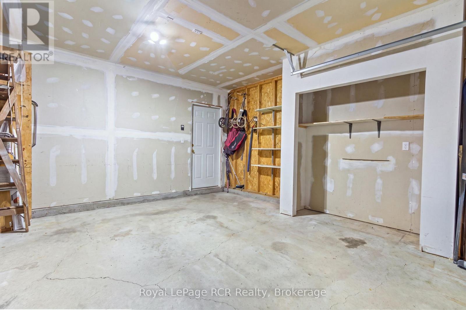 50 HANSEN DRIVE S - 40