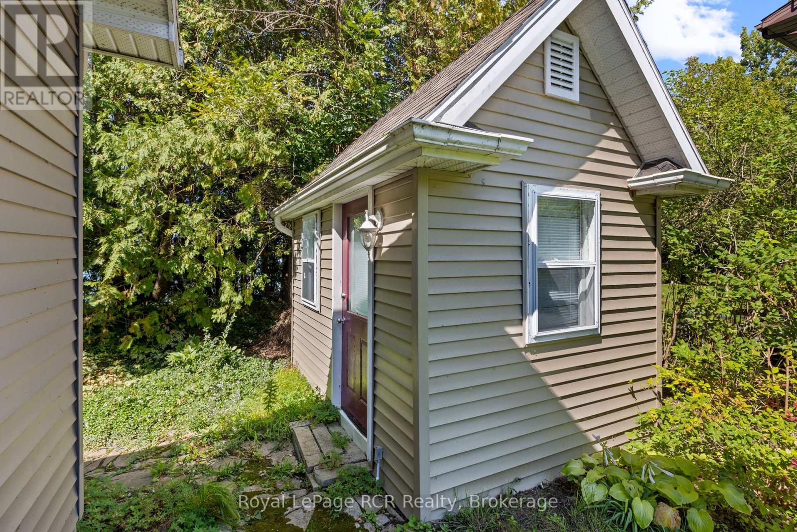 50 HANSEN DRIVE S - 45