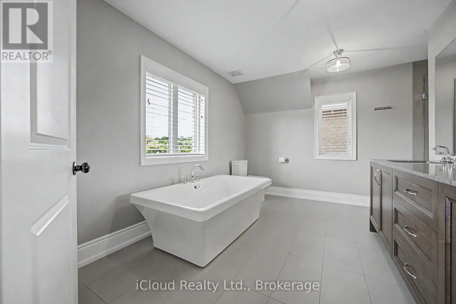 47 WEST BRANCH DRIVE - 31
